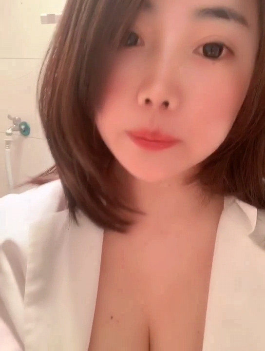 踩雷验证西市场朱唇一点红